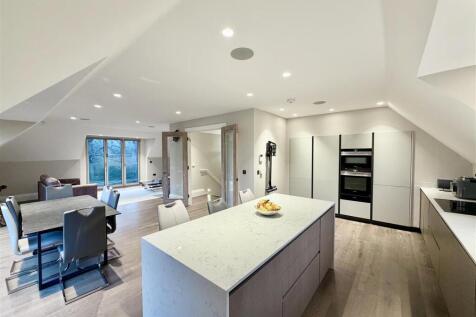 Open Plan Kitchen/Diner: