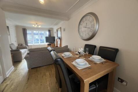 Open Plan Living / Dining Room