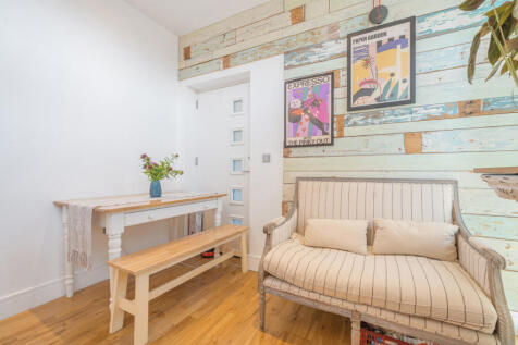 1294729-28-682749...