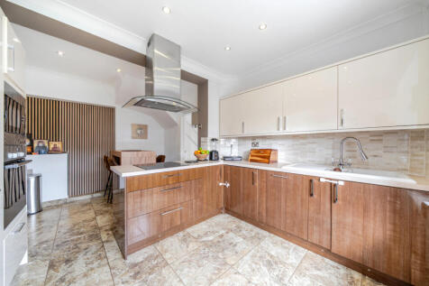 1364100-11-68e7c3...