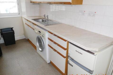 Kitchen Halsfordwood.JPG