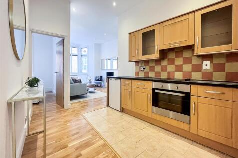 Kitchen lounge (1 of 1).jpg