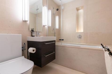 bedroom 4 en-suite.jpg