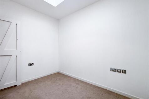 bedroom 2 (1 of 1).jpg