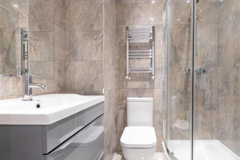 Bathroom (1 of 1).jpg