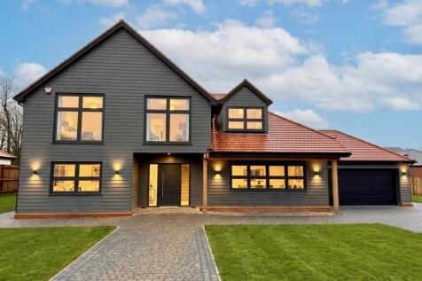 5 Bed detached house - FOR SALE