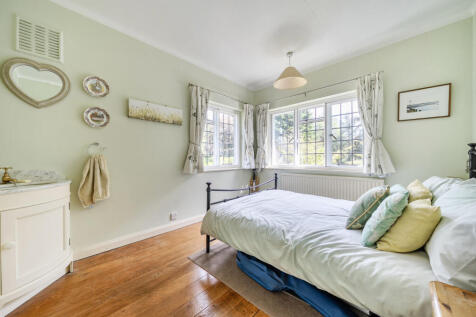 1347318-15-68b5ad...