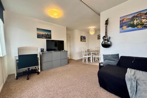 Lounge 1.jpg