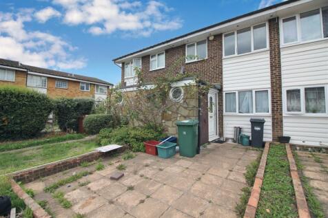 3 bedroom houses to rent in hounslow, middlesex - rightmove