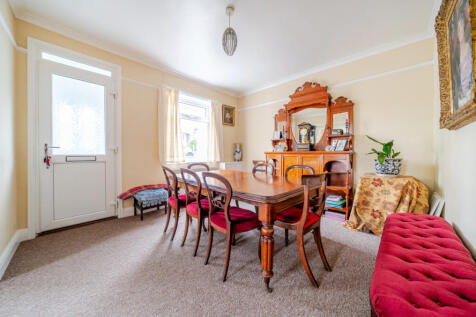 1294015-15-682b1d...