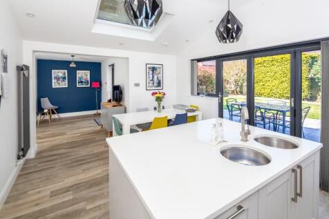 Kitchen-Family-Diner
