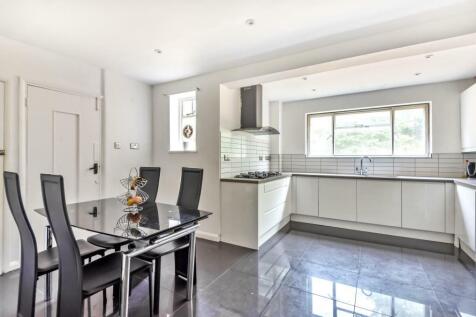 Kitchen / Dining