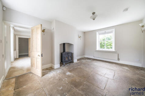 8432c335-f8d9-4d8...