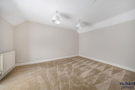 e09b4c19-d58a-4ec...