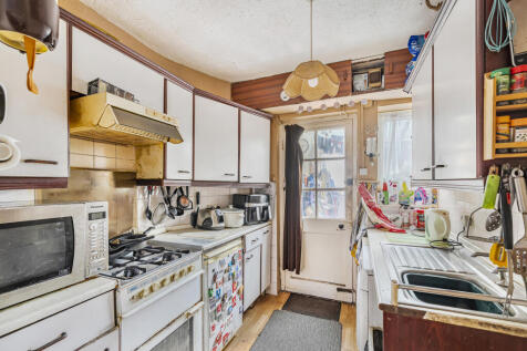 1330939868910907044b1