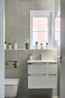 1382862166928477906380