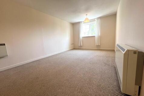 IMG-20250814-WA00...