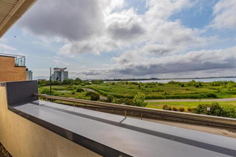 Windsor Esplanade 22-29.jpg