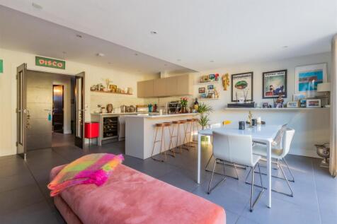 8 The Crescent-12.jpg