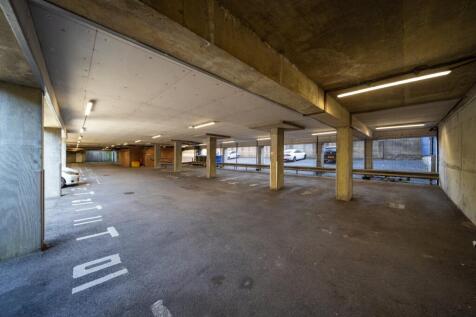 Regents Gate Reading 28.jpg