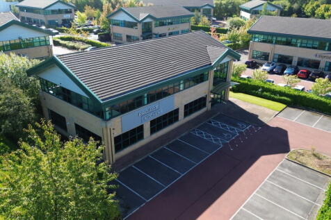 4 Ball Green, Cobra Court