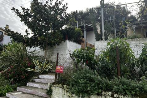 Steps to the houses