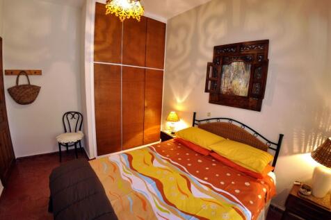 Apt 1 bedroom 1