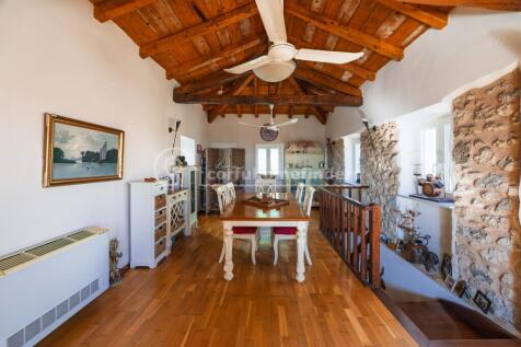 Dining to shower room