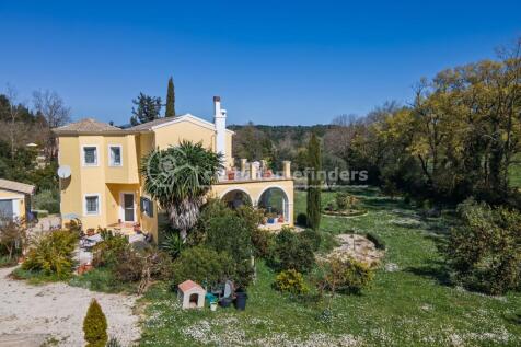 Side shot with garden