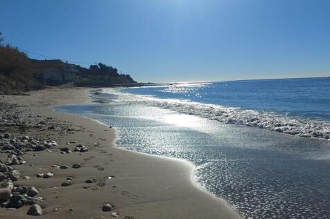 Paramona beach