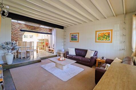 Living Room / Dining Area