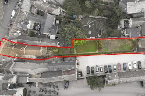 9 Market Place-1 RedBW.jpg