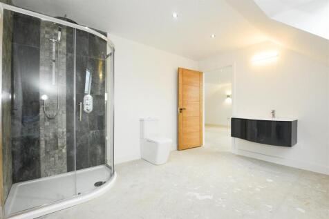 Jack &amp; Jill Shower Room