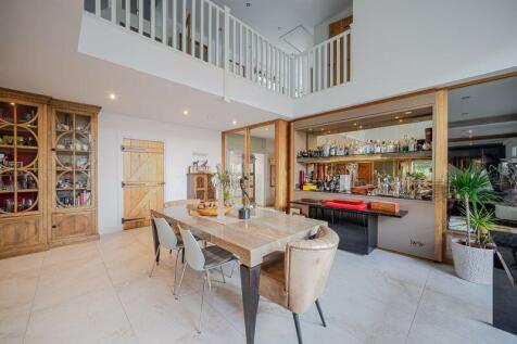 Open plan living kitchen