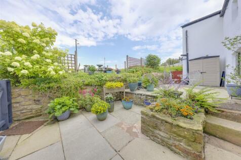 Rear Patio Garden