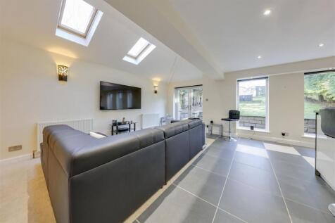 Open Plan Living / Kitchen / Dining  Alt 2