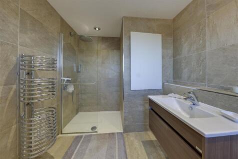 En Suite Shower Room Alt