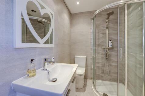 Jack &amp; Jill Shower Room