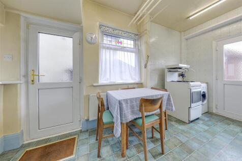 Breakfast Kitchen Alt 2