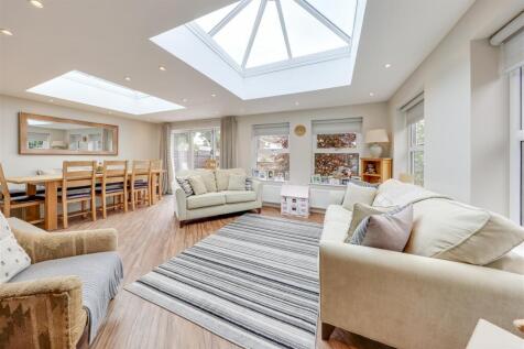 Open Plan Living / Dining Alt