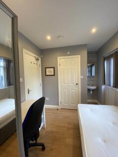 ROOM D 2