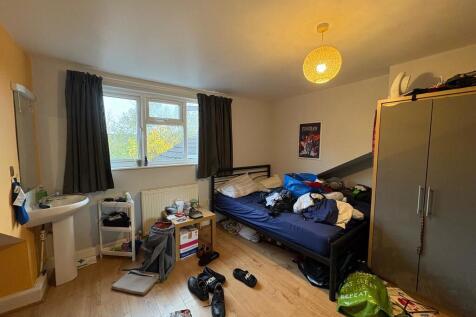 PHOTO-2025-11-05-...