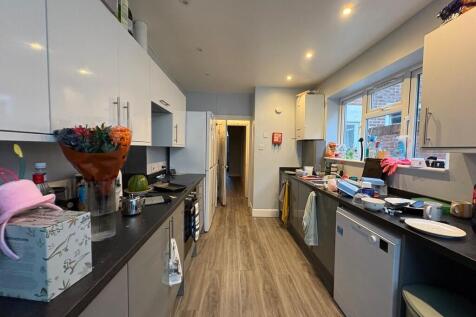 PHOTO-2025-11-05-...