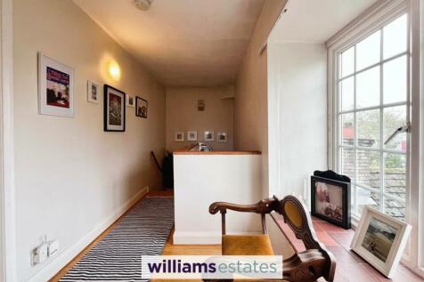Second Floor Landing