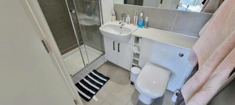 En-suite Bathroom