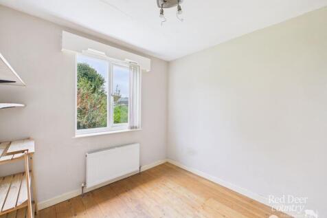 Dressing Room/Bedroom 3