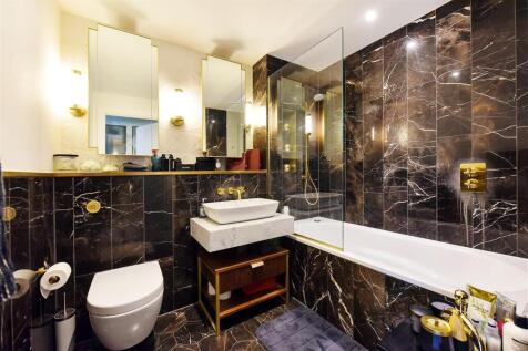 153-Kings-Tower (1).JPG