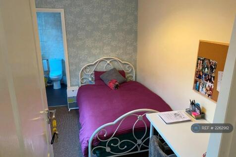 *Bedroom 5 (With Ensuite)