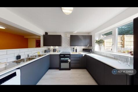 Open Plan Kitchen / Lounge
