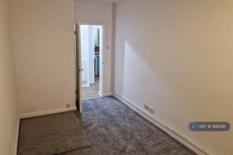 Smaller Bedroom 2